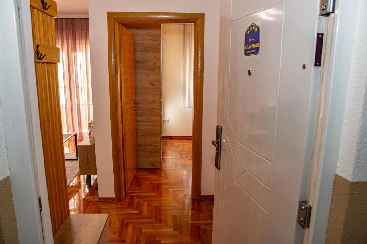 Harizma Apartmani Kragujevac Exterior foto